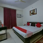 Oyo 4647 Hari Villa Holiday Home