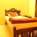 Hotel The Chit Chat Palace