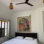 Vinayak Guest House
