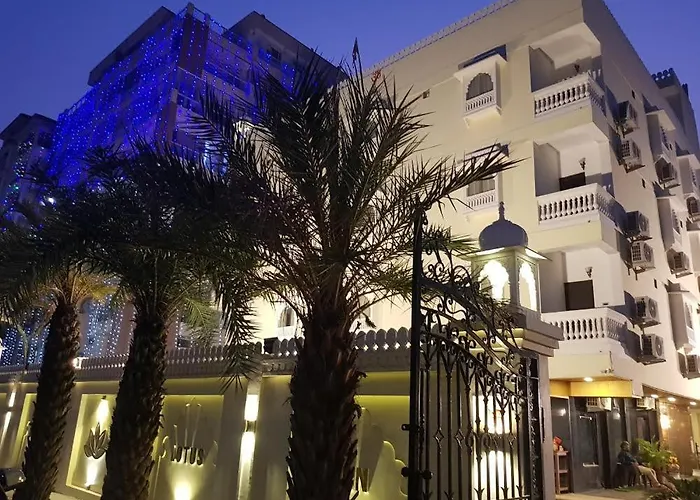 Hotel Grand Lotus Inn