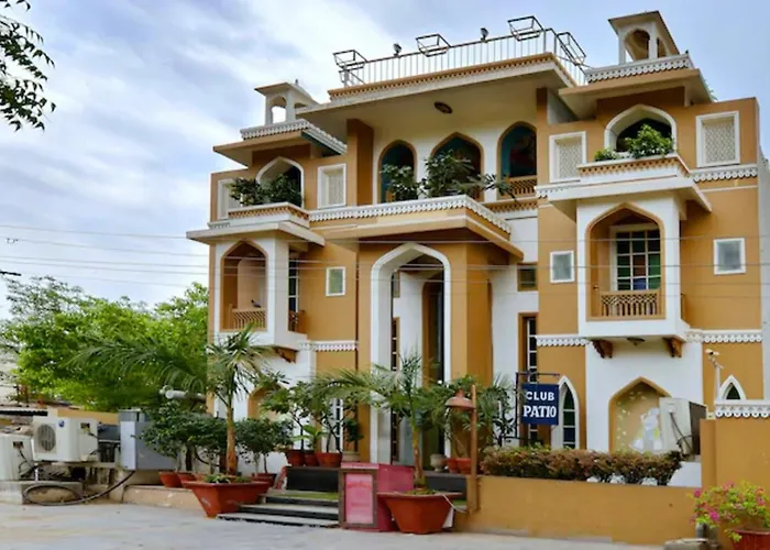 Hotel Dev Villas