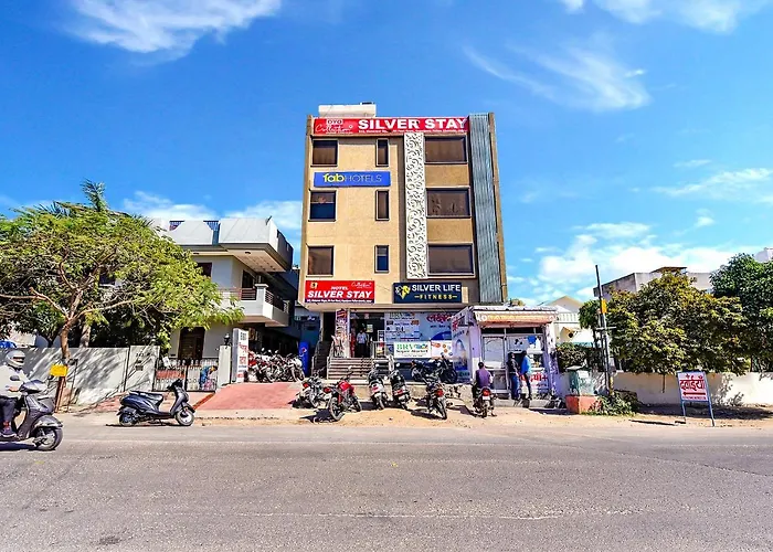 Fabhotel Silver Stay I