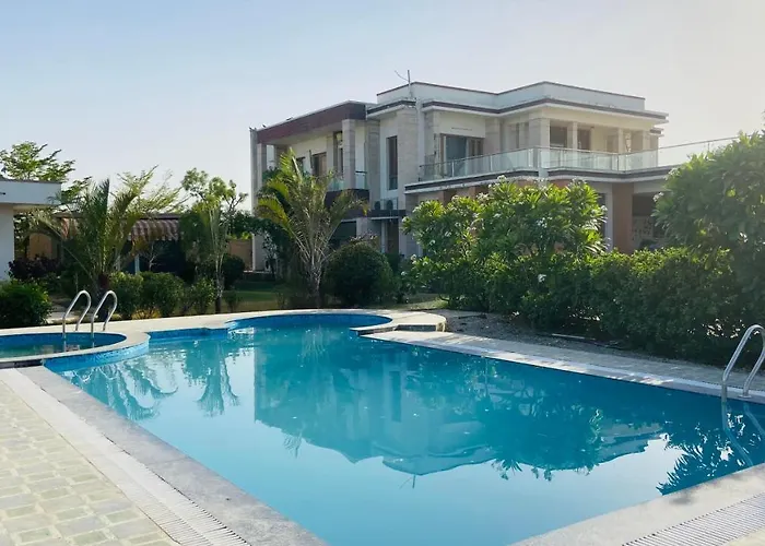 Shakuntlam Farms 4Bhk
