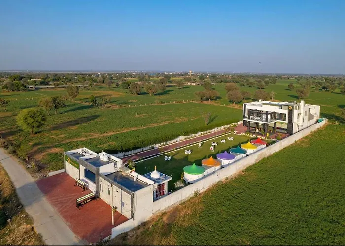 Iris Heaven\'Z By Radha Rani Resort