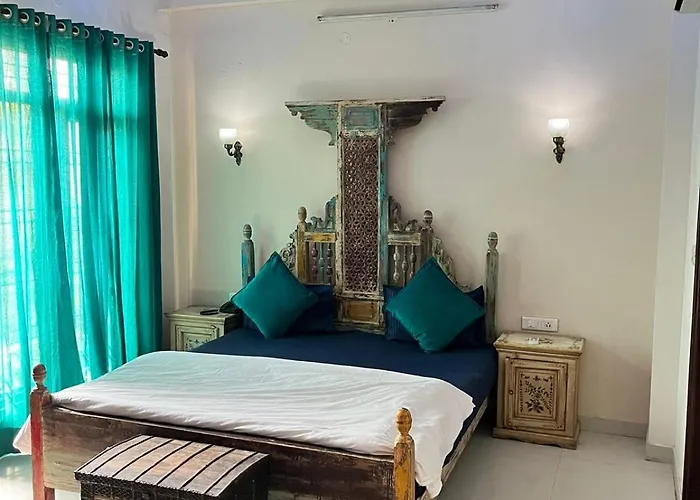 Little Ganesha Inn