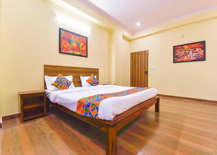 Fabexpress Golden Manor Inn