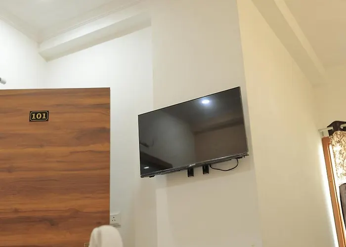 Hotel Gulabi Stay Inn