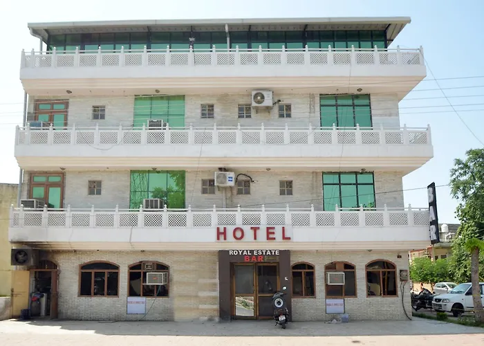 Hotel O Royal Estate