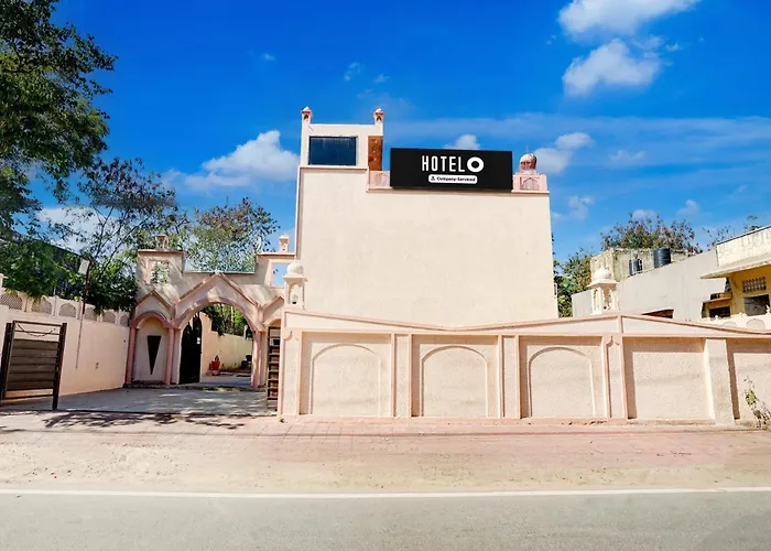 Hotel O Meera Marg Near Bani Park Formerly Cozy Vibes