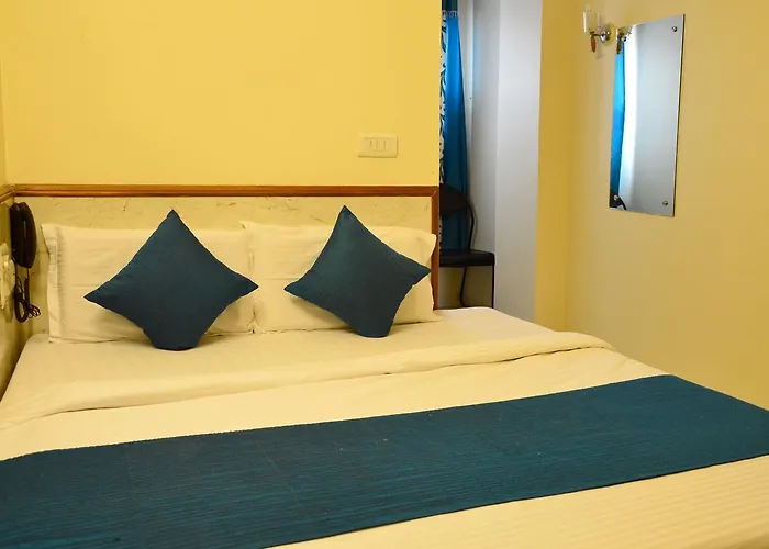 Oyo 2442 Hotel Star Palace
