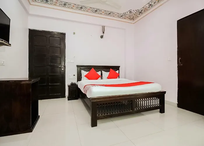 Oyo 15896 Hotel Jal Mahal Haveli
