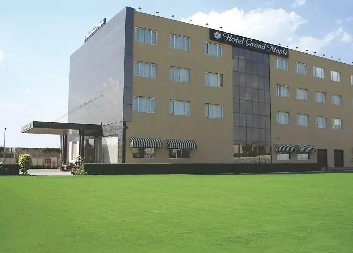 Hotel Grand Maple