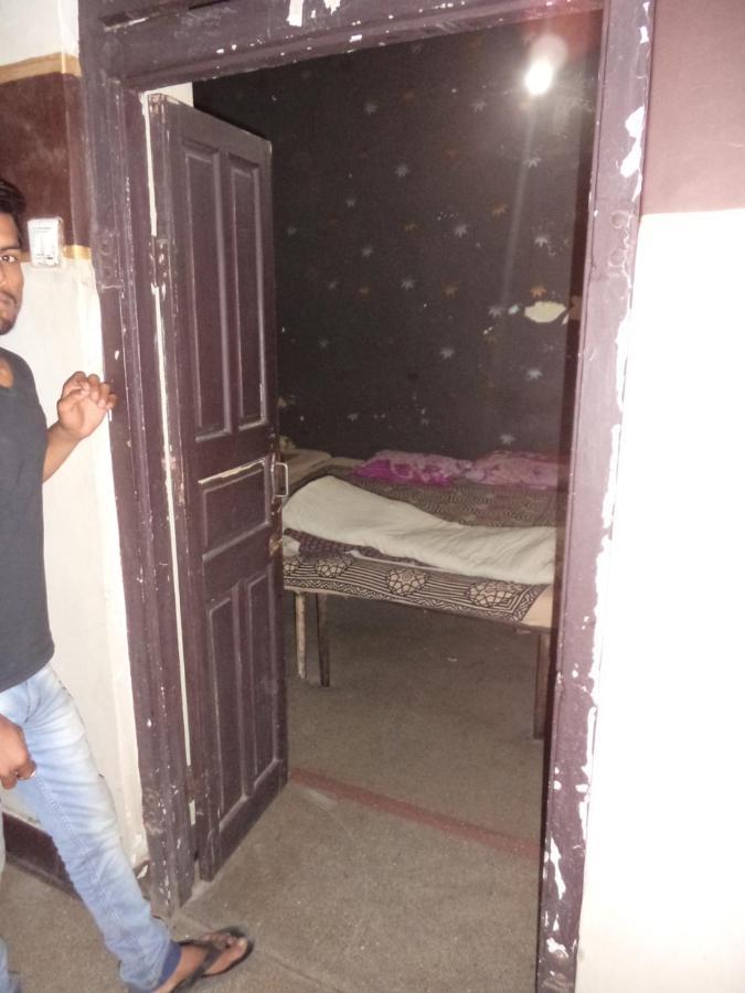 Hotel Rajhans *
