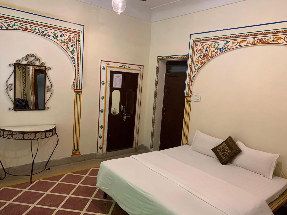 Vinayak Guest house *