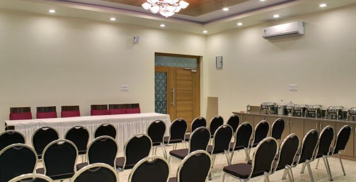 Treebo Natraj - Hotel 3*