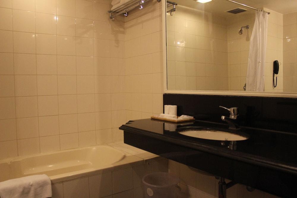 Om Tower Hotel