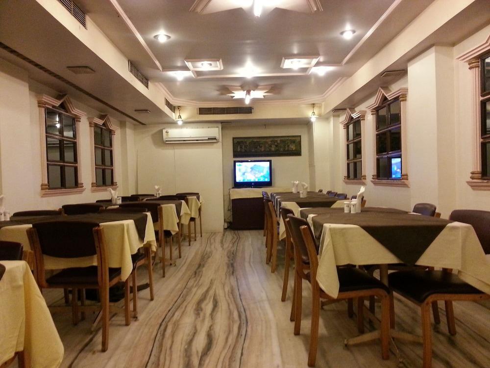 Oyo 15359 Kachandeep 3* Jaipur