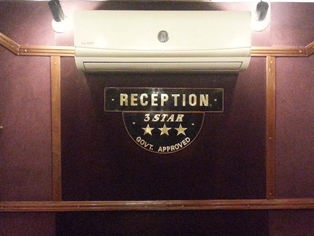 Oyo 15359 Kachandeep Hotel 3*