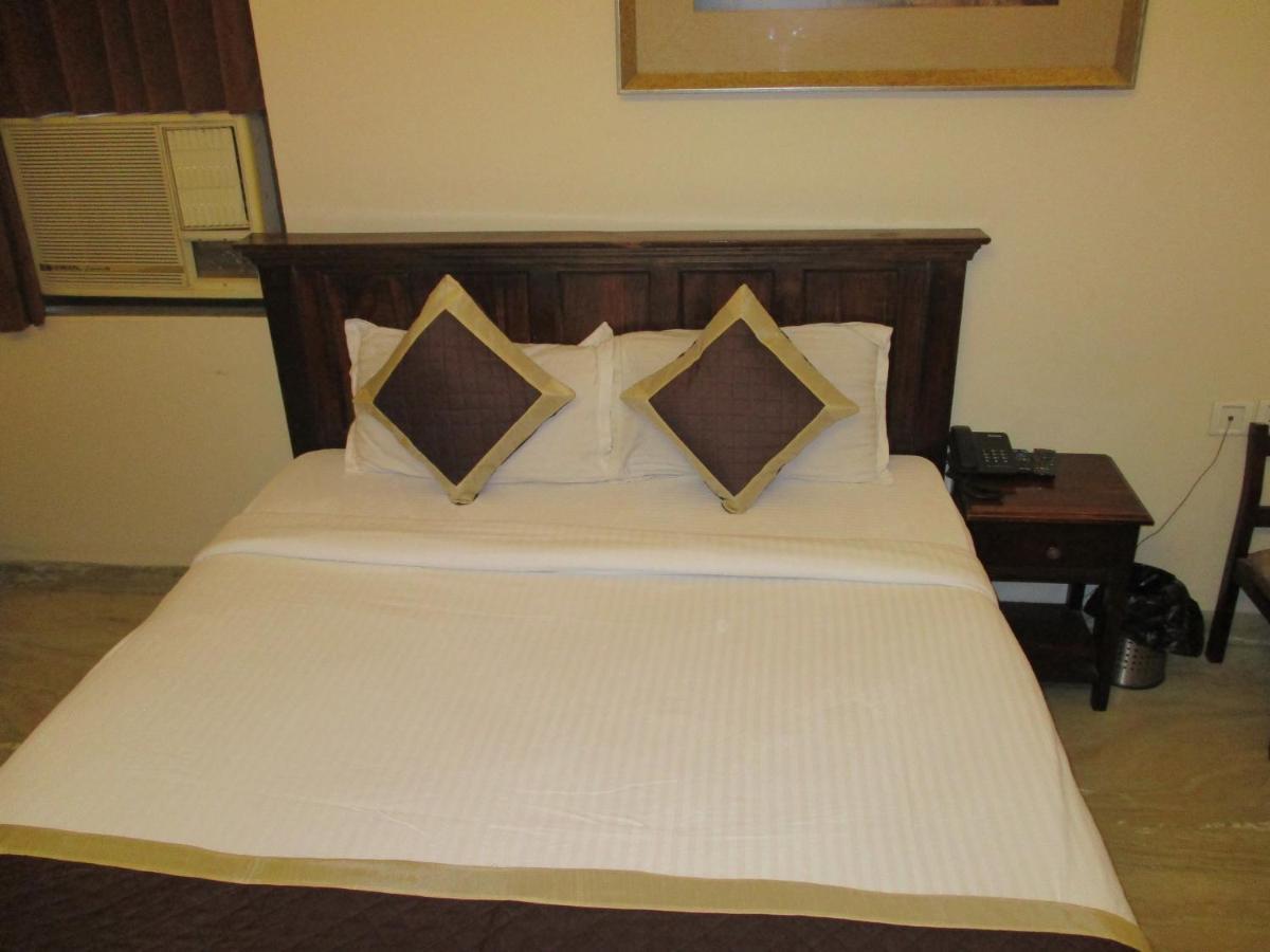 Silver Plaza Hotel 3*