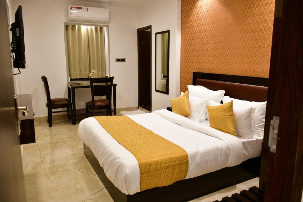 Hotel Grand Lotus 3*