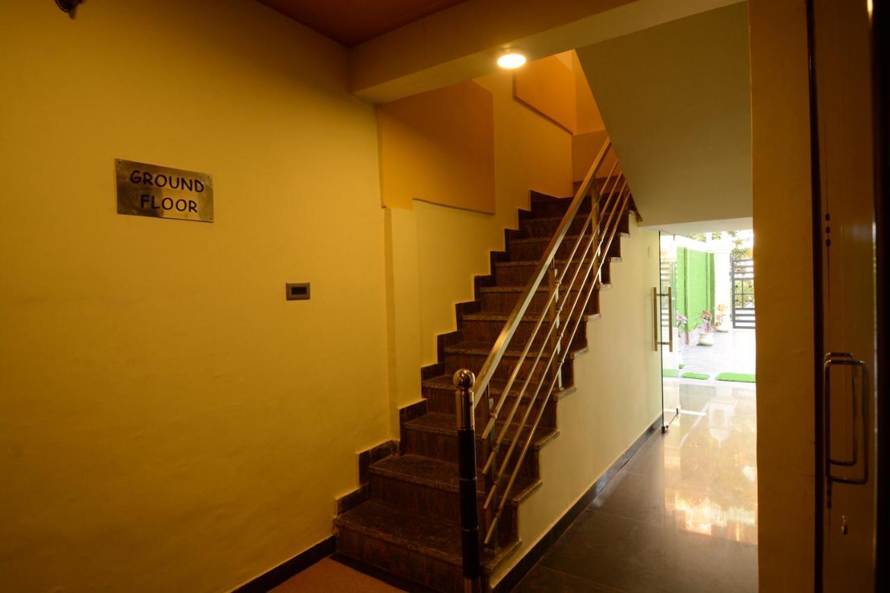 Grand Lotus Hotel 3*