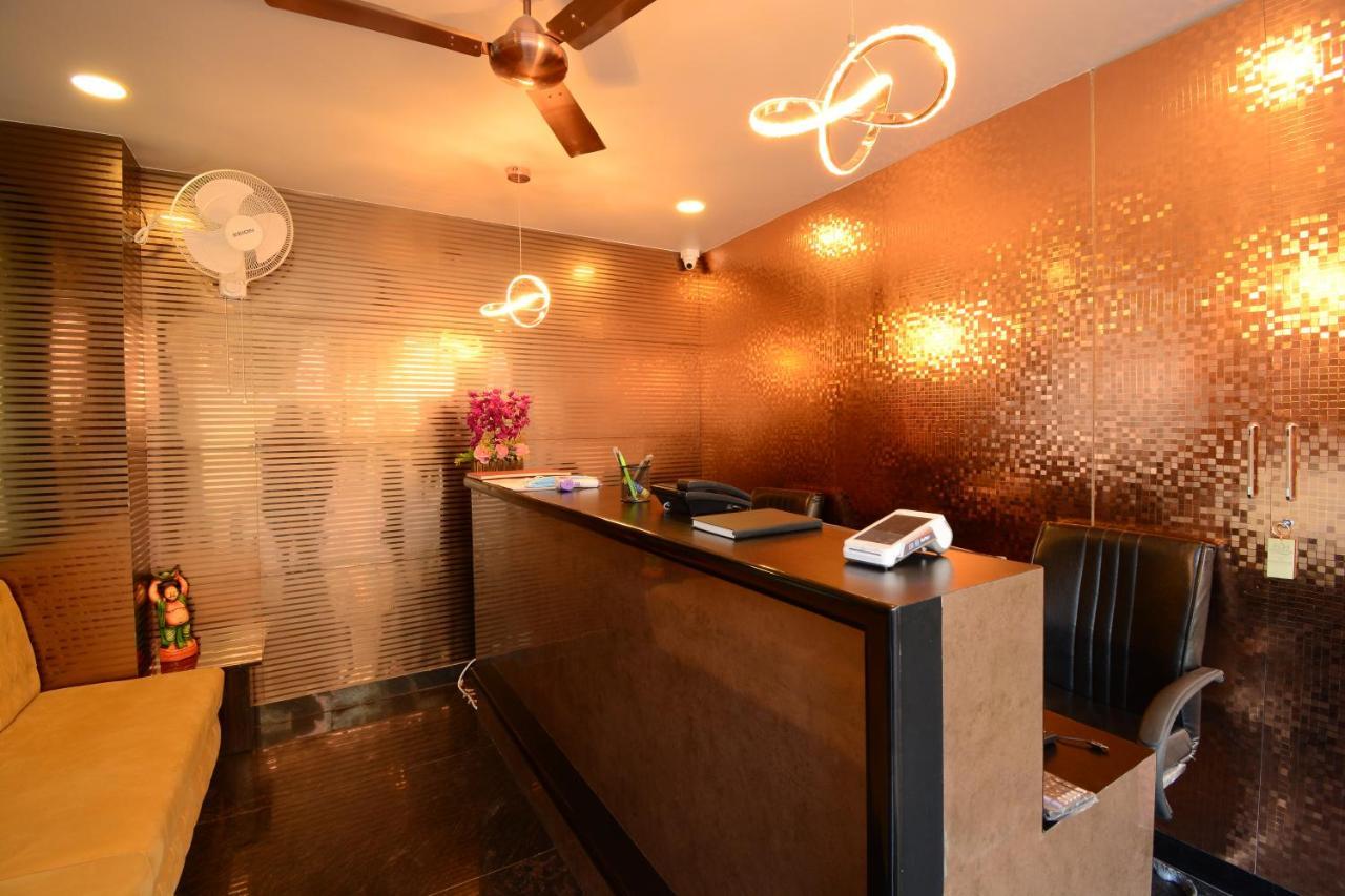 Grand Lotus Hotel 3*