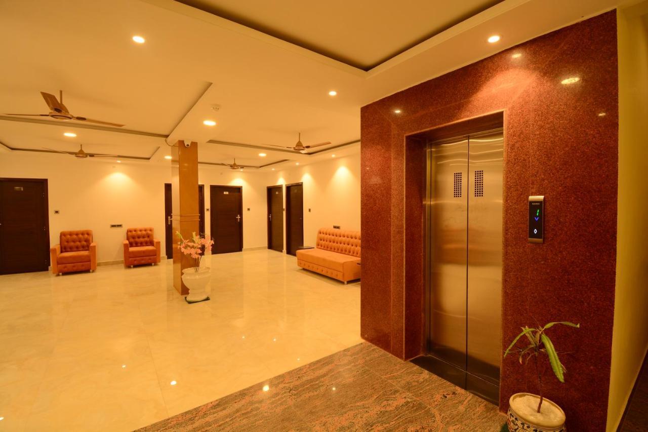 Hotel Grand Lotus