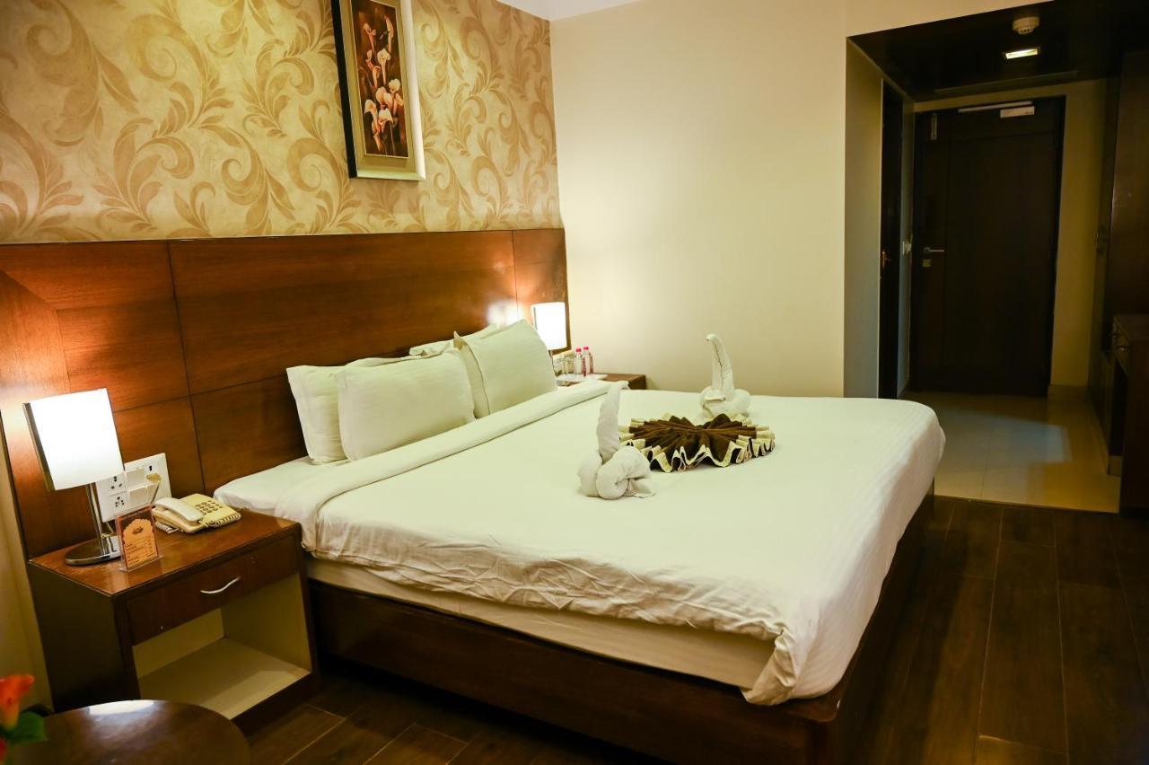 Shyam Paradise 3*