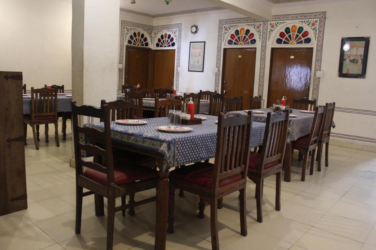 Hotel Townhouse Chandpole Metro Station Formerly Raghuraj Palace