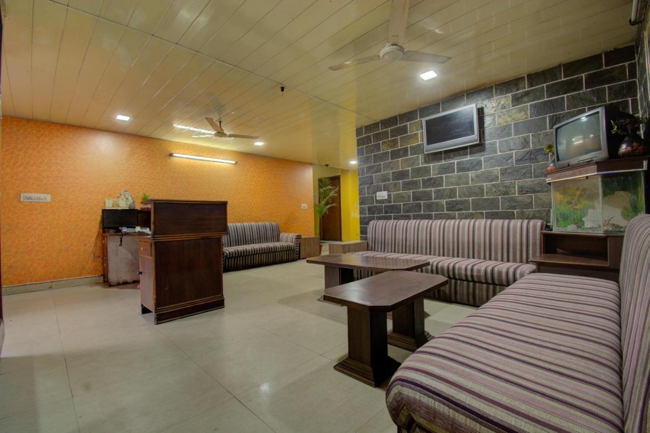 Oyo 16002 Shaan Jaipur