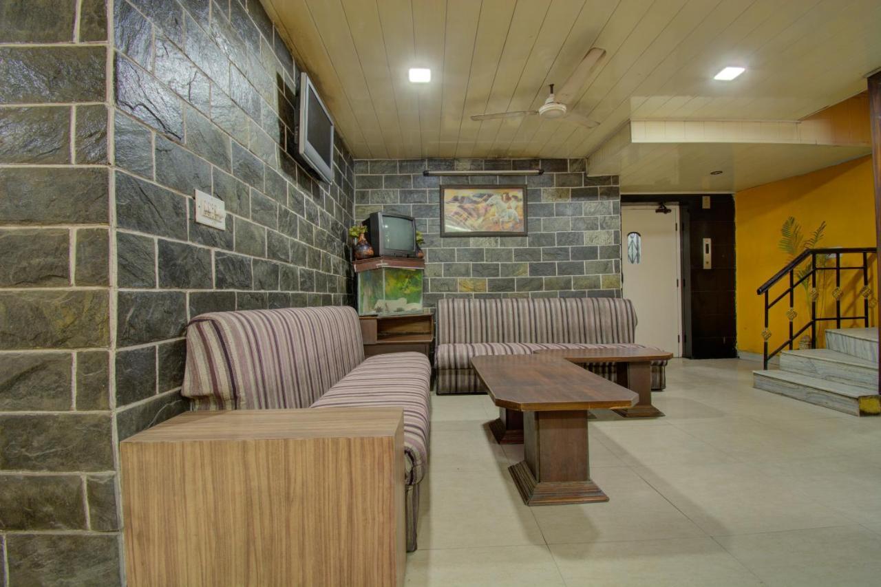 Oyo 16002 Shaan Jaipur