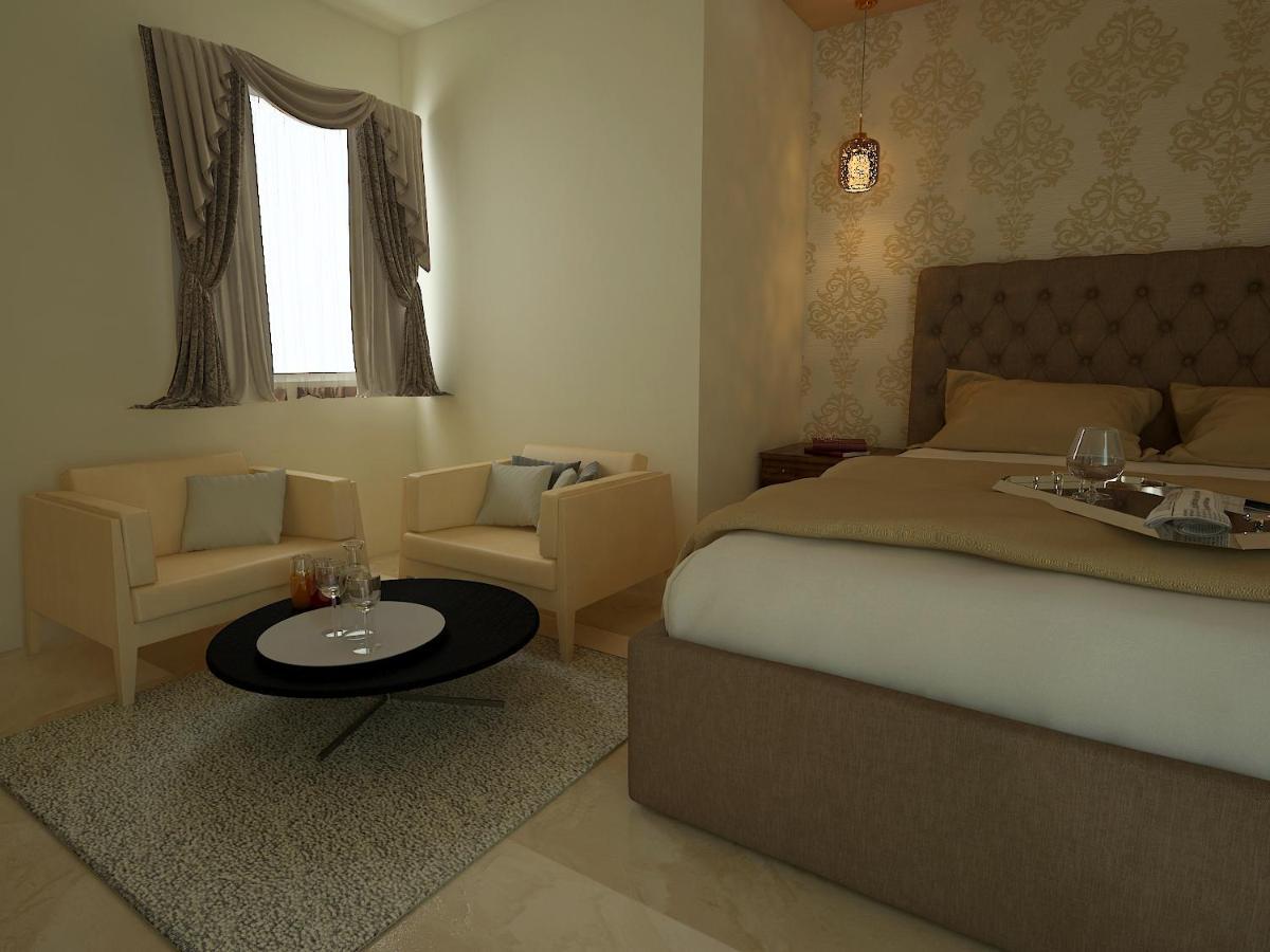 Grand Lotus Hotel