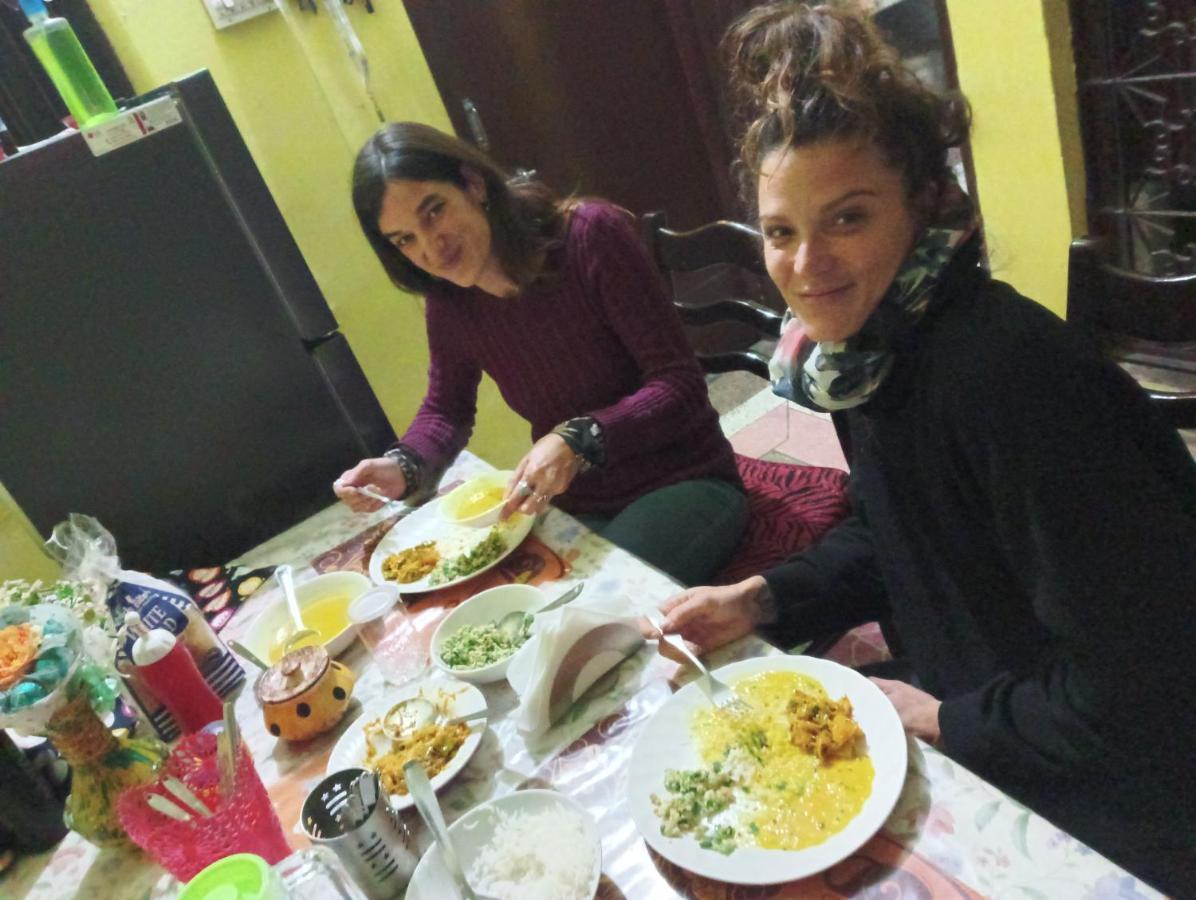 Homestay Nadya For Female & Family