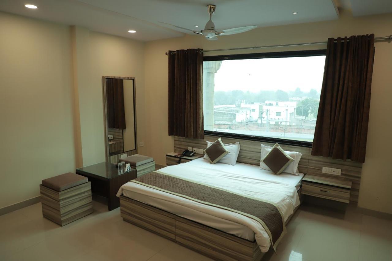 Hotel V D Hotel 3*