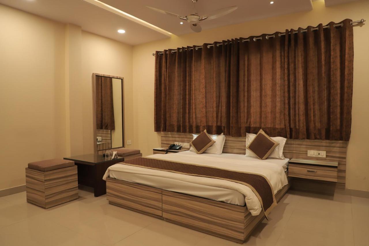 Hotel V D Hotel 3*