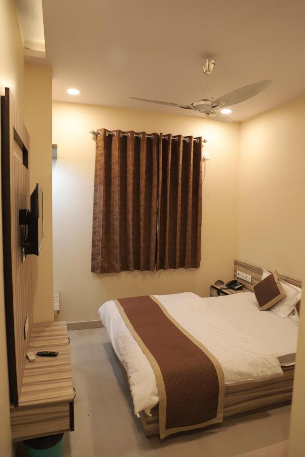 Hotel V D Hotel 3*