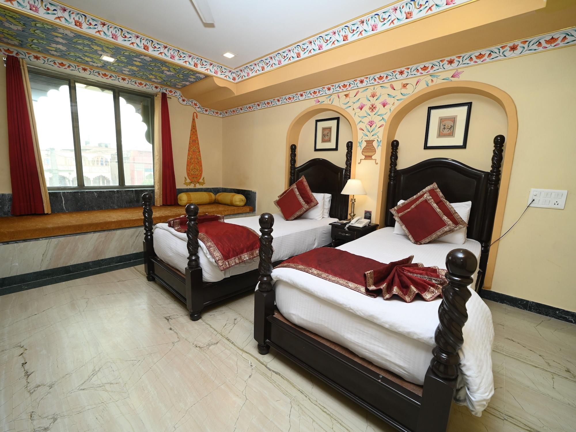 Hotel Chandragupt