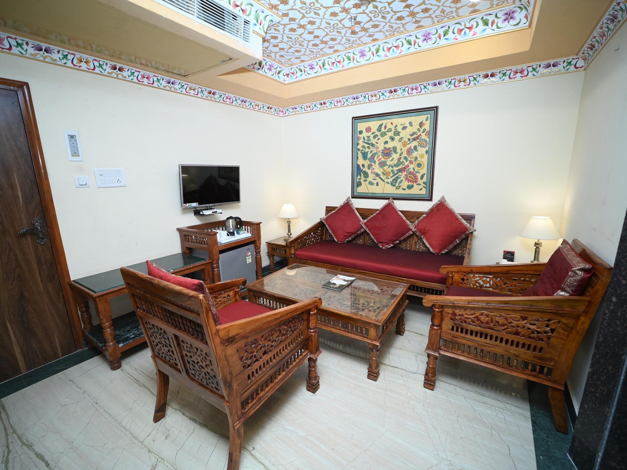 Hotel Chandragupt