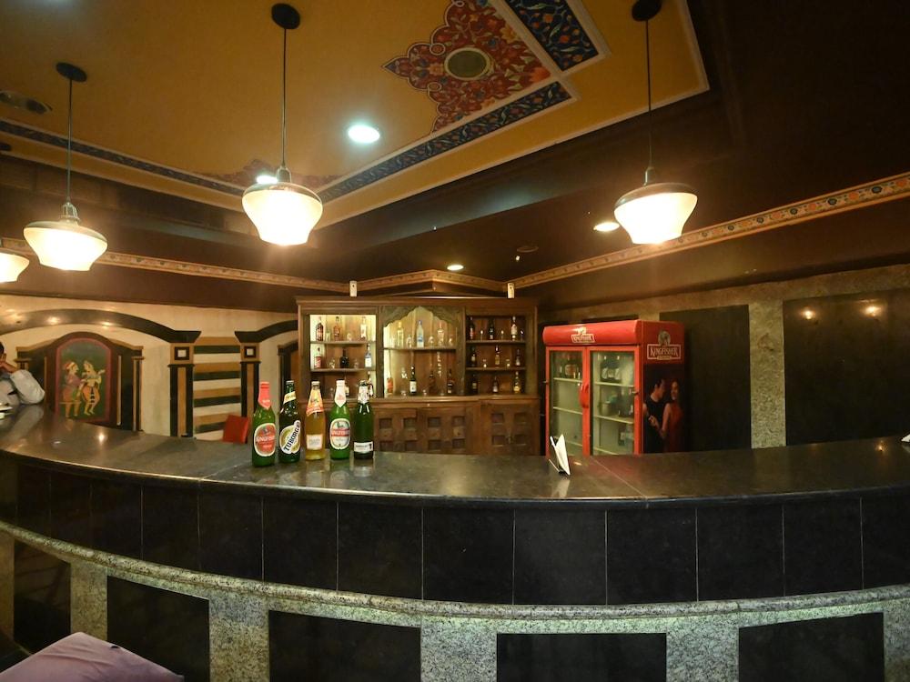 Hotel Chandragupt 4*
