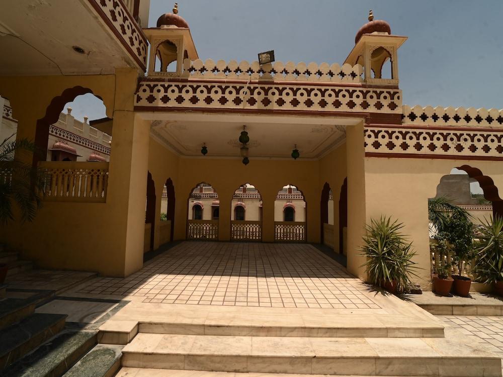 Chandragupt Hotel Jaipur