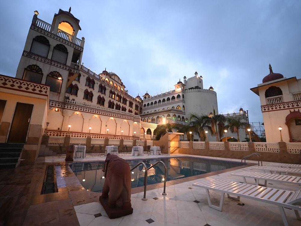 Hotel Chandragupt