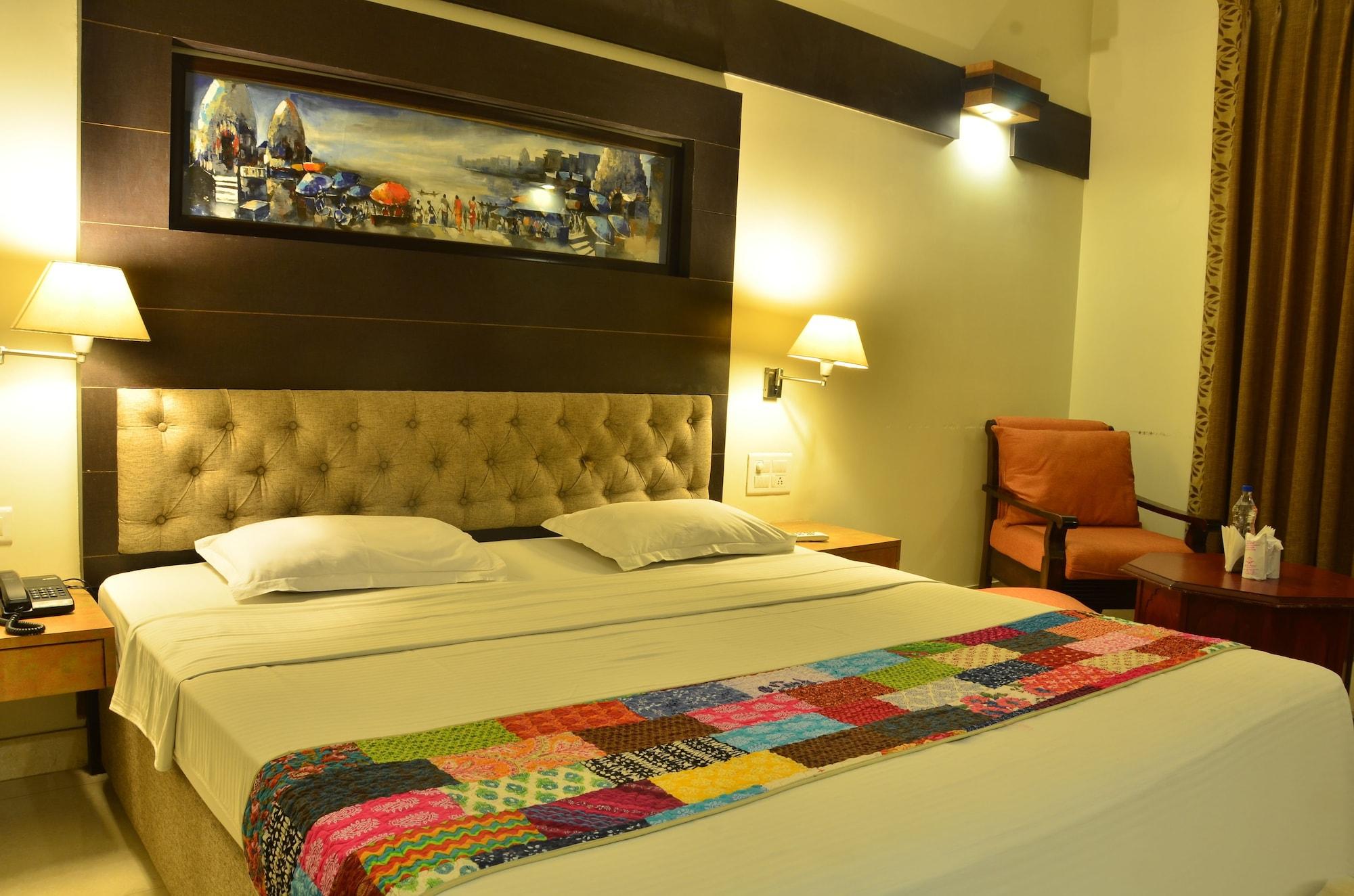 H R Palace Hotel