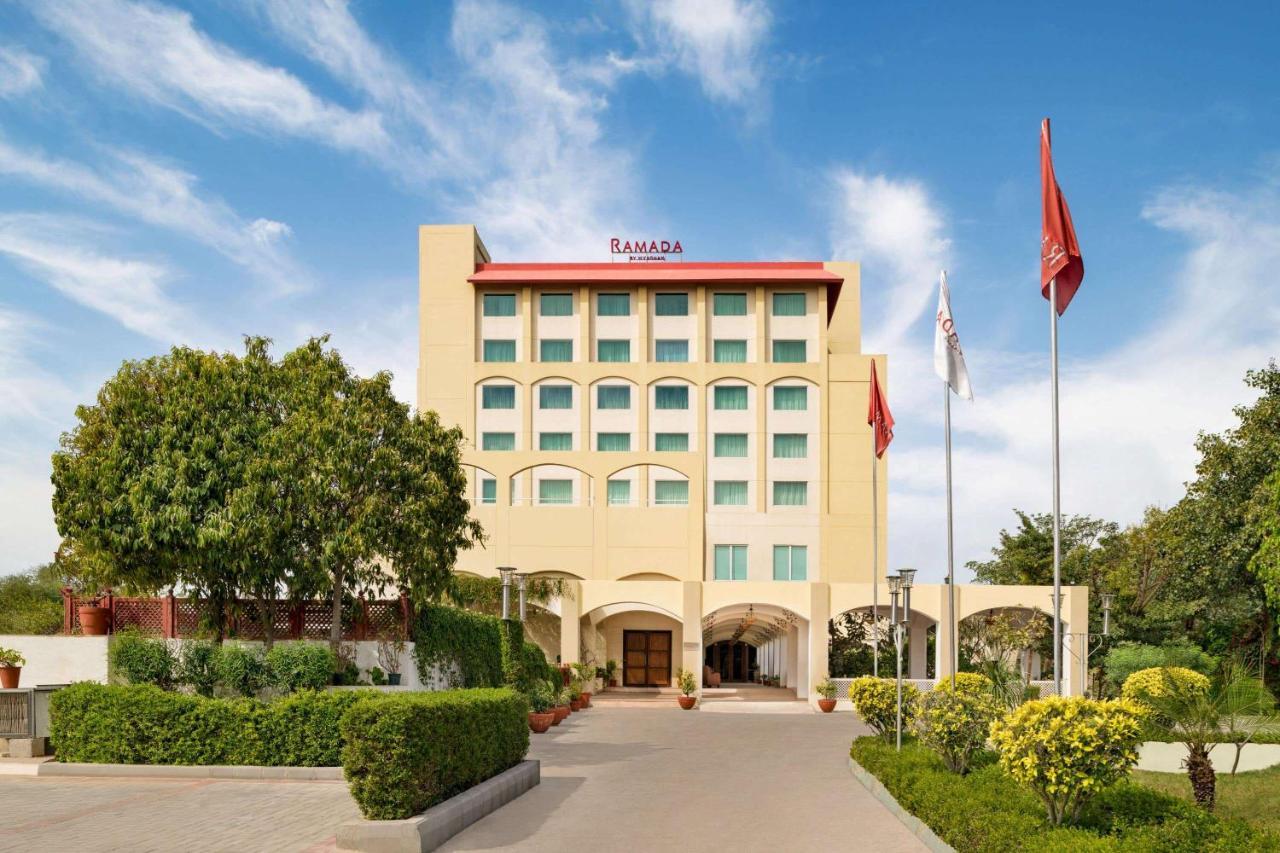 Hotel Ramada By Wyndham Jaisinghpura 4*