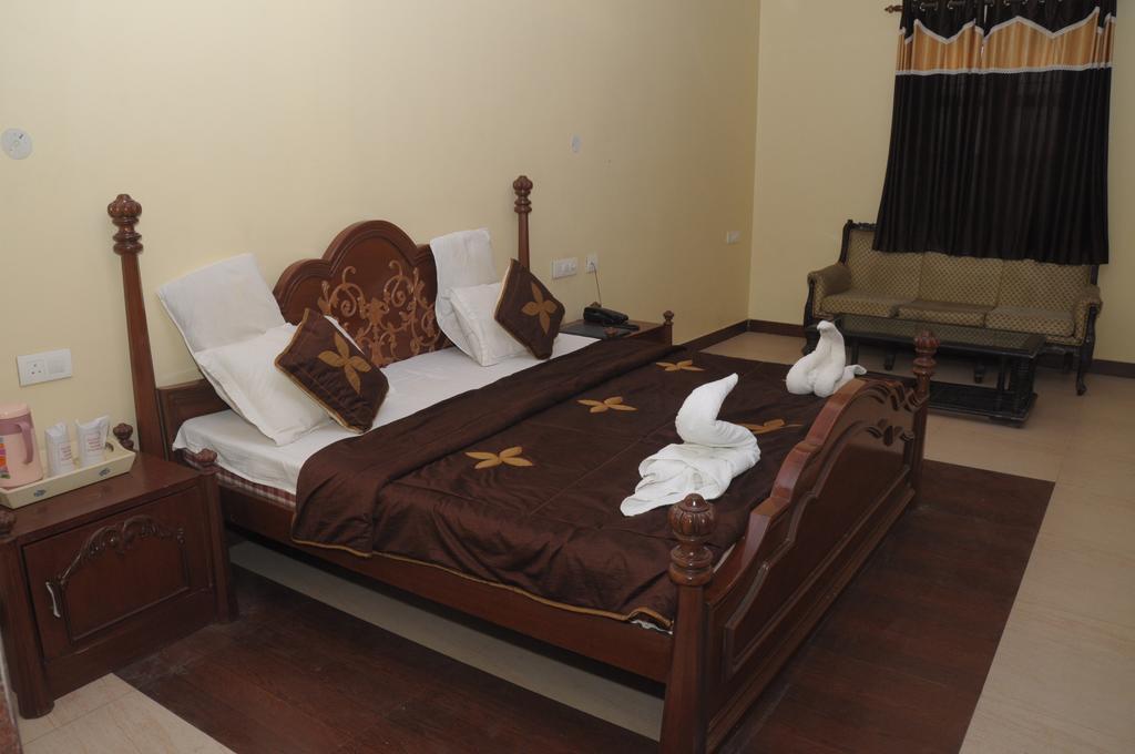 Oyo 15214 Mahal Rajwada Jaipur