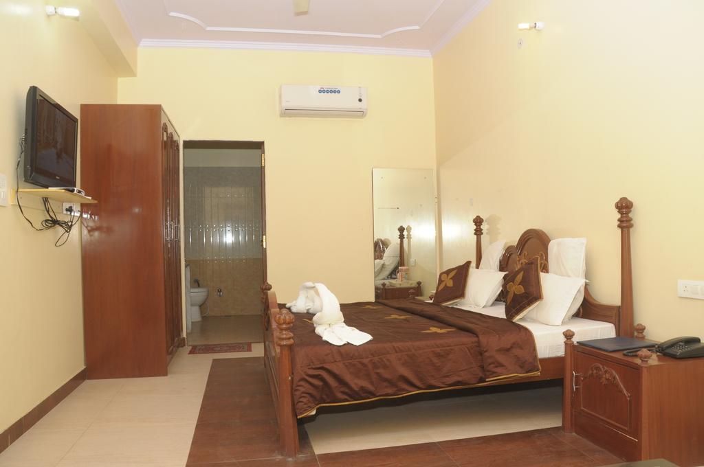 Oyo 15214 Mahal Rajwada Resort 3*