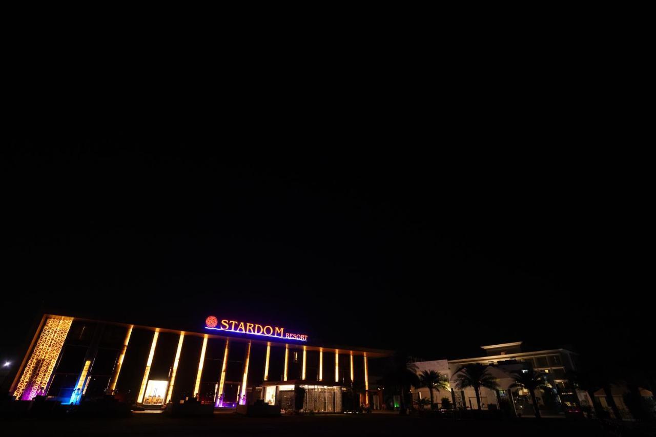 Stardom Resort