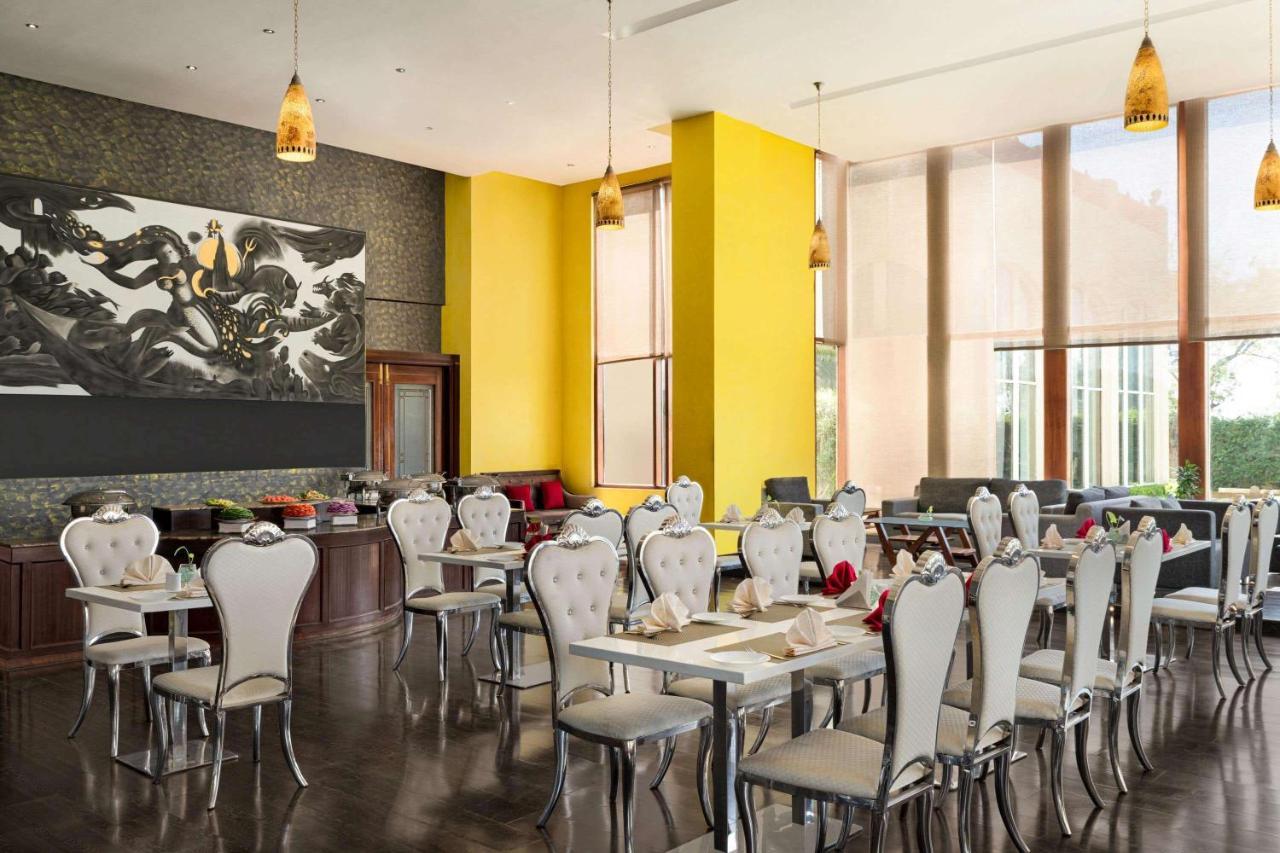 Ramada By Wyndham Jaisinghpura Hotel