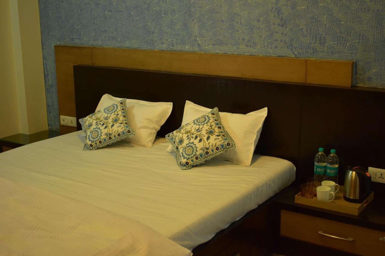 Farm stay Shakuntlam Farms 4bhk *