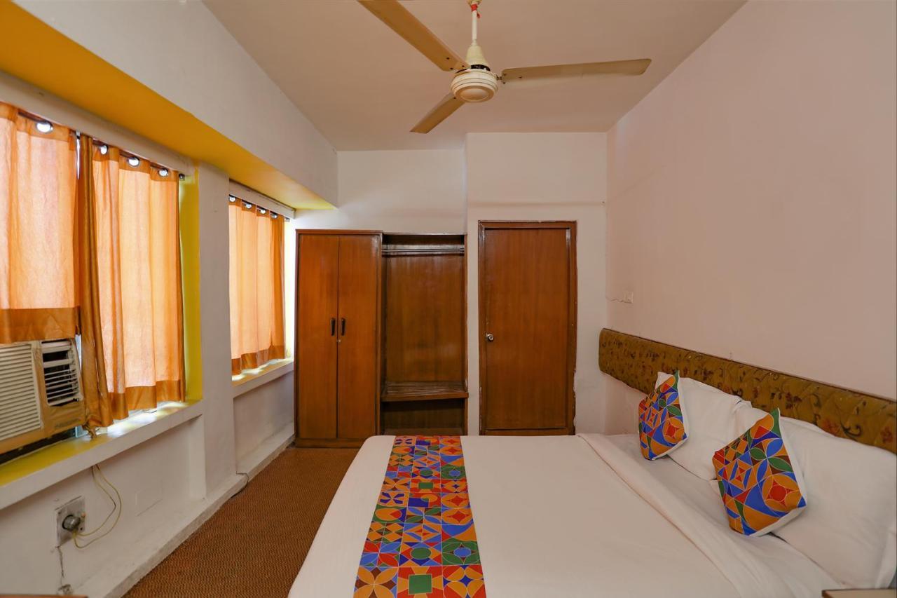 Fabhotel Emerlad