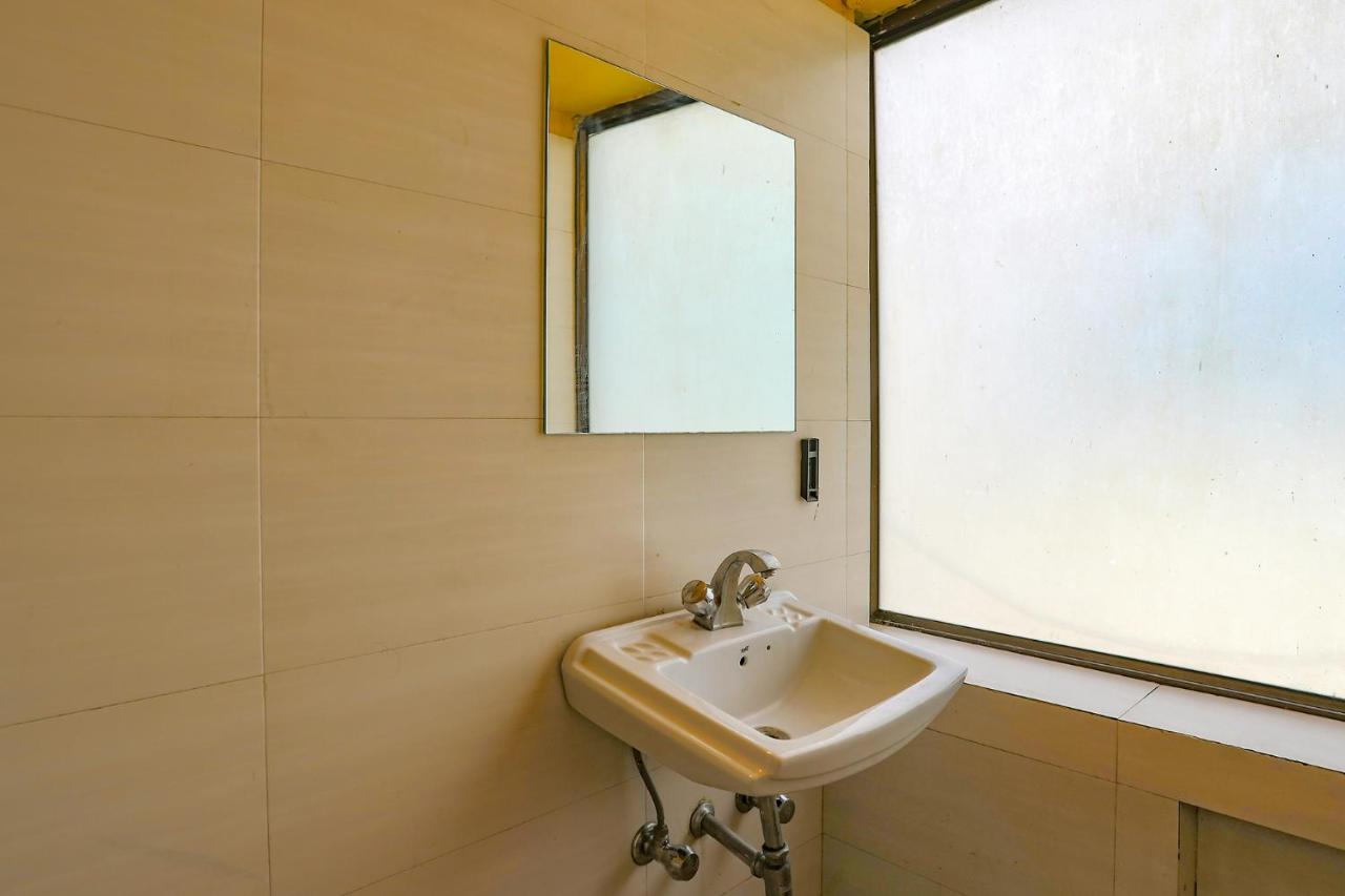 Fabhotel Emerlad 3*
